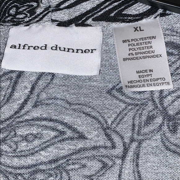 one piece tank with sweater attached,with necklace - Picture 3 of 4